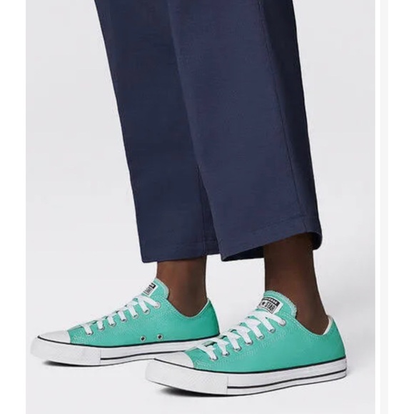 Converse Shoes - LIKE NEW Classic Converse Chuck Taylor All-Stars, turquoise, Size 7 W/5M